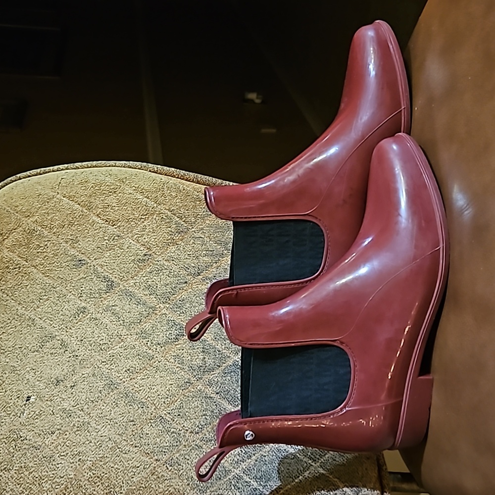 Michael Kors Charm Gore Ankle Chelsea Rain Boots Shoes Dark Red Black